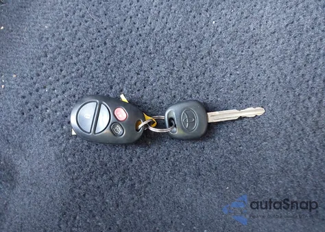 2011 Toyota Highlander Base V6 z USA, uszkodzony, nr VIN 5TDBK3EH3BS086097